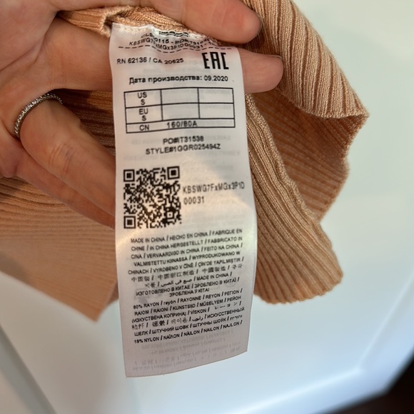 NEW Marciano Dolman Knit Top - Picture 3 of 4